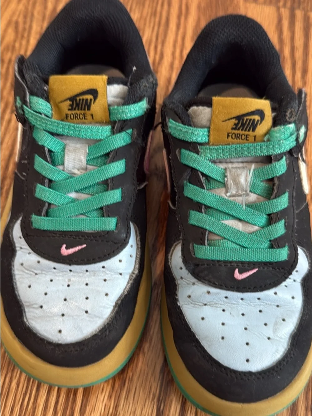 Nike Force 1 Low EasyOn LV8 2 sneakers